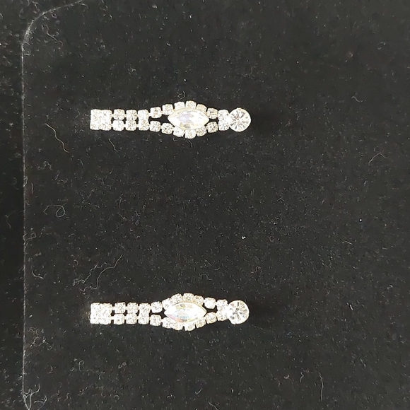 Faux Rhinestone Look Earrings - Picture 1 of 3
